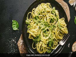 Whip Up Restaurant-Style Spaghetti In Pesto Sauce With This Quick And Easy Recipe Whip Up Restaurant-Style Spaghetti In Pesto Sauce With This Quick And Easy Recipe