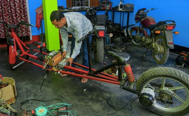 Agartala Mechanic, School Drop-Out, Invents 'Social Distancing' Motorbike