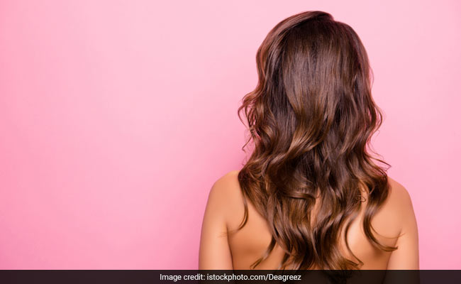 After Dalgona Coffee, The Sock Curl Hairstyle Trend Is Taking Over TikTok