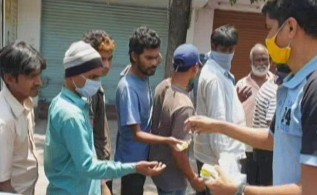 Hyderabad Techie Turns Social Worker To Help The Poor Amid Lockdown