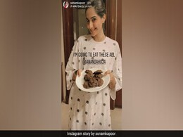 Sonam Kapoor Baked Chocolate Chip Cookies And Refused To Share With Anand Ahuja! Sonam Kapoor Baked Chocolate Chip Cookies And Refused To Share With Anand Ahuja!