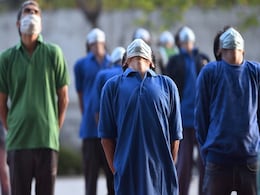 अमेरिका में कोरोना का कहर: 16,000 से अधिक लोगों की मौत, तीन हफ्ते में 1.60 करोड़ हुए बेरोजगार अमेरिका में कोरोना का कहर: 16,000 से अधिक लोगों की मौत, तीन हफ्ते में 1.60 करोड़ हुए बेरोजगार