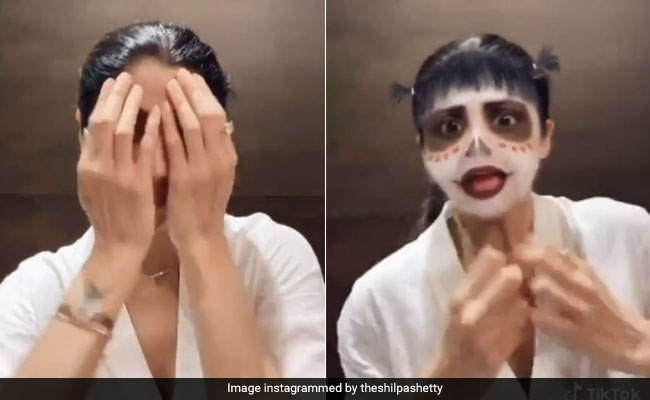 शिल्पा शेट्टी ने बनाया ऐसा टिकटॉक वीडियो की खुद की शक्ल देख कर ही पड़ीं चिल्ला... देखें मजेदार Video