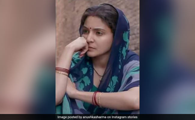 Anushka Sharma's Fix For Boredom Came In The Form Of This <i>Sui Dhaaga</i> Meme