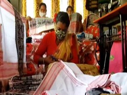 Assam Women Use Traditional Towel To Make Masks Amid COVID-19 Pandemic Assam Women Use Traditional Towel To Make Masks Amid COVID-19 Pandemic