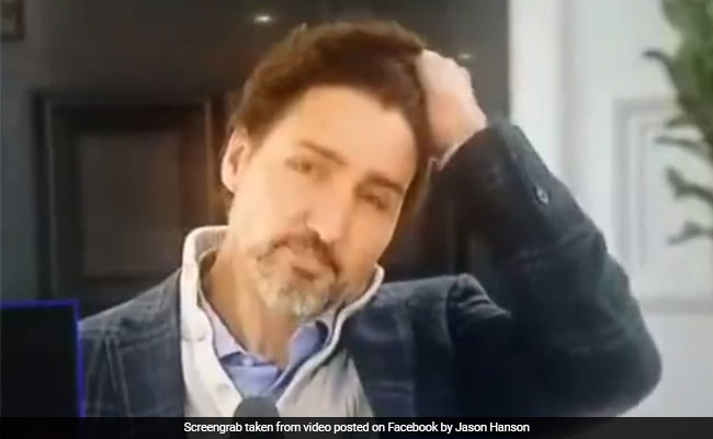 कनाडा के PM ने अनूठे स्टाइल से संवारे बाल, तो लड़कियां हुईं दीवानी, बोलीं - 'उफ ये जुल्फें...' देखें Viral Video