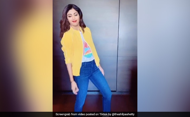 शिल्पा शेट्टी ने किया धमाकेदार डांस, इंटरनेट पर Video ने मचाया धमाल