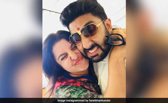 Abhishek Bachchan Helps Farah Khan's Daughter Anya To Raise COVID-19 Relief Fund By Giving 1 Lakh For A Sketch