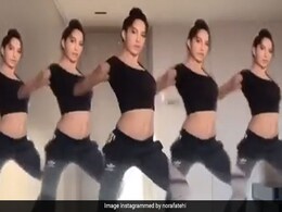 नोरा फतेही ने लॉकडाउन में मारी टिकटॉक पर धमाकेदार एंट्री, पहले डांस Video ने ही मचा डाला धमाल नोरा फतेही ने लॉकडाउन में मारी टिकटॉक पर धमाकेदार एंट्री, पहले डांस Video ने ही मचा डाला धमाल