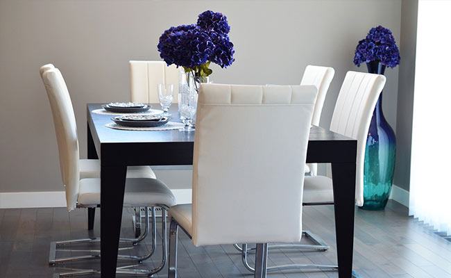 10 Cosy Dining Table Sets That Will Even Fit In Tiny Rooms