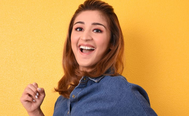 Dhvani Bhanushali's Song <i>Psycho Saiyaan</i> Crosses 360 Million Views On YouTube