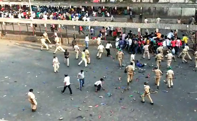Thousands Defy Lockdown At Bandra Station In Mumbai, Lathicharged By Cops