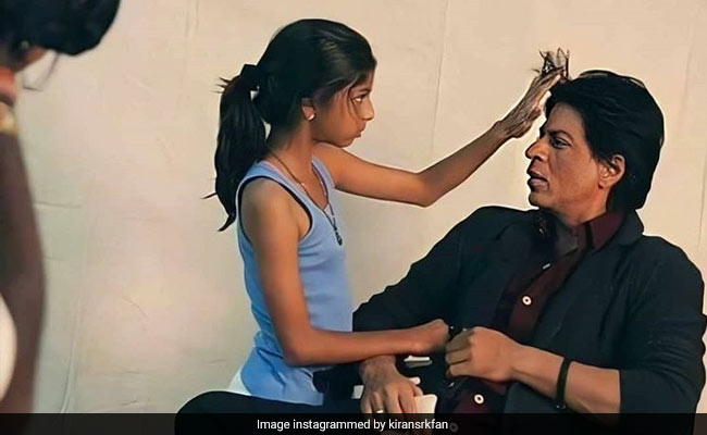 Internet's <I>Dil To Pagal Hai</I> For This Throwback Pic Of Shah Rukh Khan With Daughter Suhana