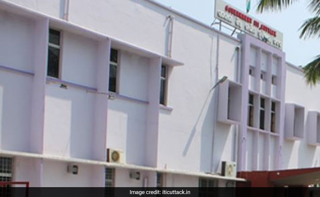 ITI Cuttack Develops Low Cost Robots To Combat COVID-19