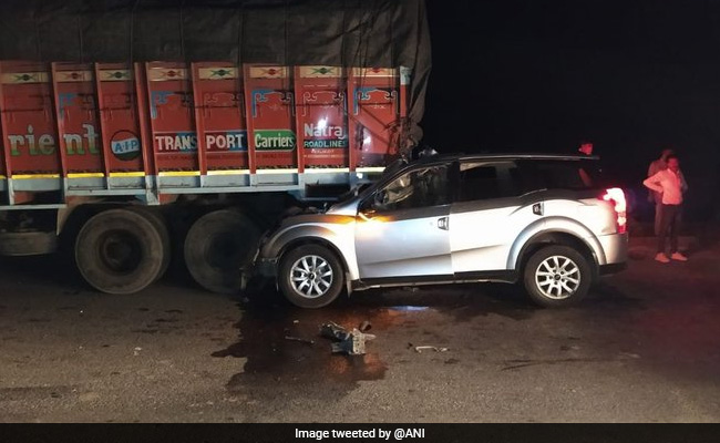 राजस्थान: में हुए एक सड़क हादसे में 4 की दर्दनाक मौत, ट्रक से जा घुसी तेज रफ्तार एसयूवी