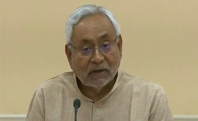 बिहार सरकार प्रवासियों को टिकट के अलावा उनको पांच सौ रुपये भी देगी : नीतीश कुमार