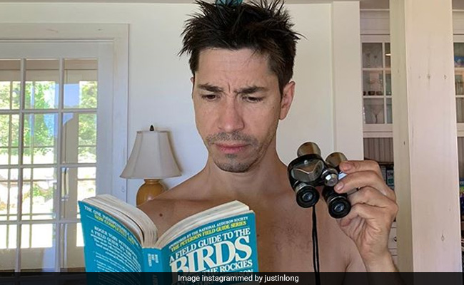 Actor Justin Long Believes He And His Brother Have The Coronavirus But "Unfortunately" Can't Get Tested