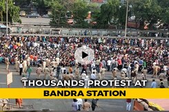 Thousands Defy Lockdown At Bandra Station In Mumbai, Lathicharged By Cops Thousands Defy Lockdown At Bandra Station In Mumbai, Lathicharged By Cops