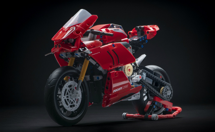 Ducati Panigale V4 R LEGO Technic Model Announced