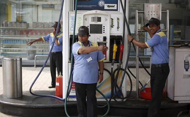 Fuel Prices Hiked Again; Diesel Breaches Rs. 100/Litre Mark In Madhya Pradesh's Rewa Fuel Prices Hiked Again; Diesel Breaches Rs. 100/Litre Mark In Madhya Pradesh's Rewa