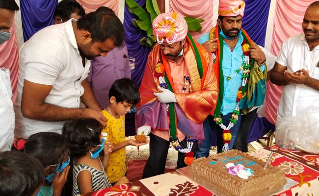 Karnataka BJP MLA Throws Mega Birthday Bash Amid COVID-19 Lockdown