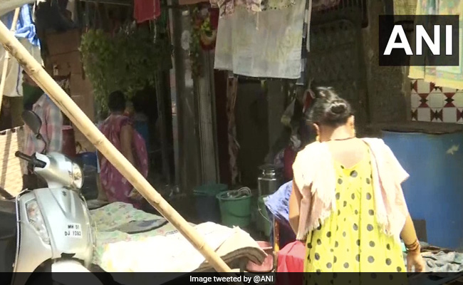 Coronavirus की वजह से लॉकडाउन:  मुंबई में सेक्स वर्करों पर मुसीबत, NGO के भरोसे मिल रहा है खाना