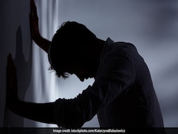 लॉकडाउन के कारण मायके में फंस गई पत्नी तो पति नहीं कर पाया बर्दाश्त, बेडरूम में जाकर किया ऐसा... लॉकडाउन के कारण मायके में फंस गई पत्नी तो पति नहीं कर पाया बर्दाश्त, बेडरूम में जाकर किया ऐसा...