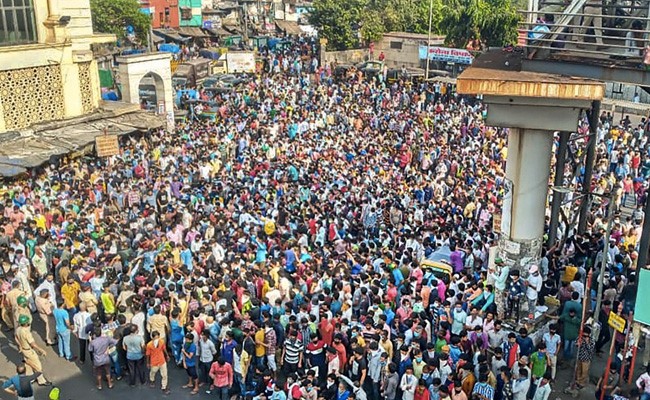 How Did Government, <i>Babus</i> Not Consider Migrant Workers - By Yashwant Sinha