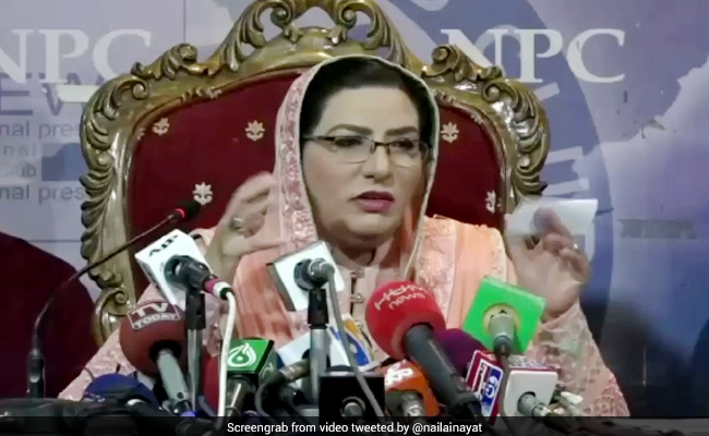 पाकिस्तानी मंत्री की कोरोना से बचने के लिए अजीबोगरीब सलाह, बोलीं  'टांगें भी प्रोटेक्ट हों, वरना वायरस नीचे से आ जाएगा...' देखें Video