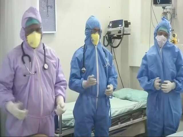 Coronavirus: नहीं हैं सुरक्षा उपकरण, फिर भी कर रहे इलाज, हथियारों के बिना ही दुश्मन से लड़ रहे हैं Covid-19 के योद्धा
