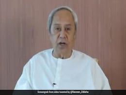 Naveen Patnaik Sings Patriotic Odia Song In Tribute To Corona Warriors Naveen Patnaik Sings Patriotic Odia Song In Tribute To Corona Warriors