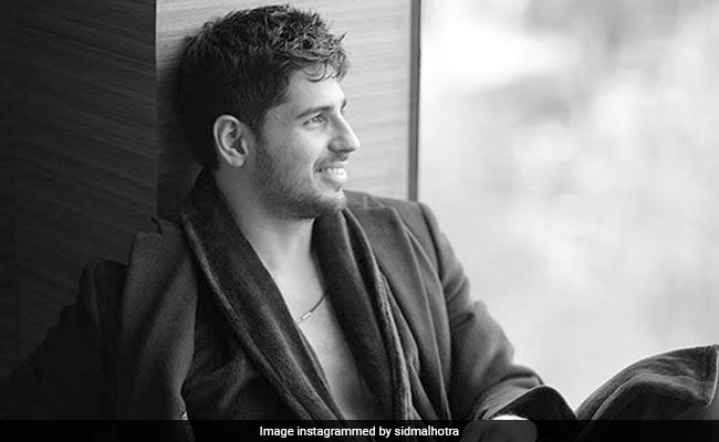 In Coronavirus Lockdown, This Is What Sidharth Malhotra Is "Thinking About"