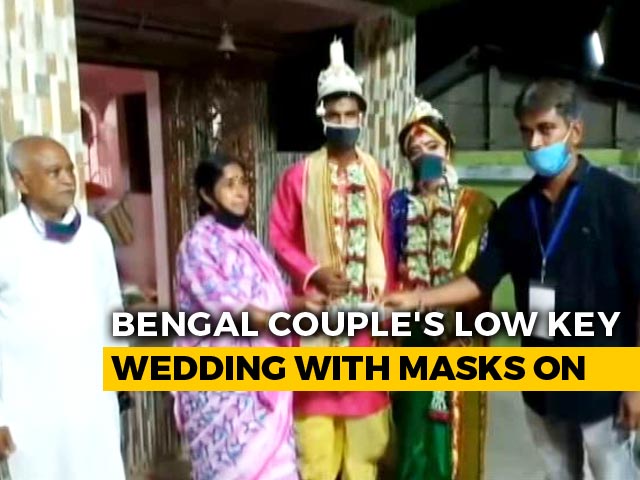 Bengal Couple Weds With Masks, No Guests; Donates Money To Feed Poor