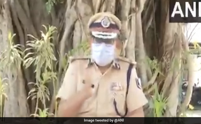 Corona वॉरियर्स पर हमलों से नाराज़ बिहार के DGP गुप्तेश्वर पांडे, बोले - छोड़ेंगे नहीं, जेल में सड़ा देंगे