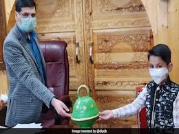 8-Year-Old In Jammu And Kashmir Donates Piggy Bank Savings To COVID-19 Fight 8-Year-Old In Jammu And Kashmir Donates Piggy Bank Savings To COVID-19 Fight