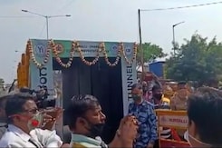 Tunnel At Agriculture Market In Karnataka To "Disinfect Bacteria Of Body" Tunnel At Agriculture Market In Karnataka To "Disinfect Bacteria Of Body"