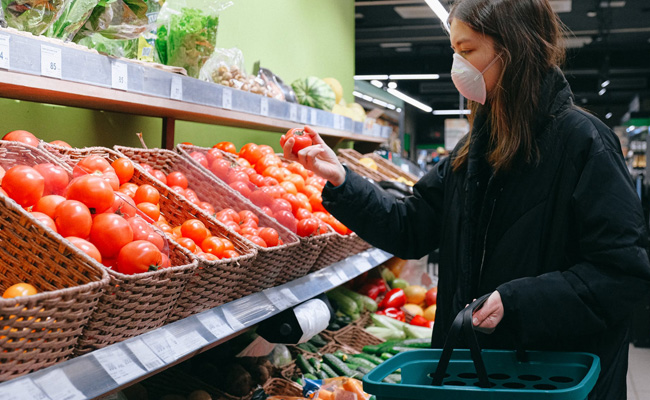5 Tips To Protect Yourself Against Germs At The Grocery Store