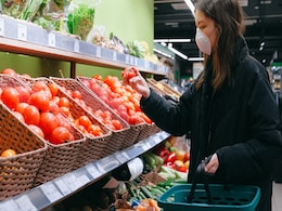 Here Are A Few Clever Grocery Shopping Tips From Nutritionist Pooja Malhotra Here Are A Few Clever Grocery Shopping Tips From Nutritionist Pooja Malhotra
