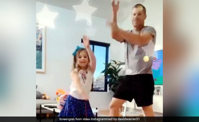 डेविड वॉर्नर ने बेटी संग किया 'शीला की जवानी...' गाने पर डांस, यूं मटकाई कमर- TikTok Video ने मचाया धमाल
