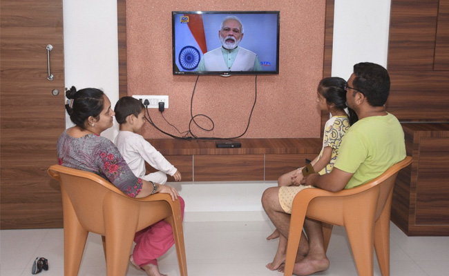 Light <i>Diyas</i> Sunday At 9 pm For 9 Minutes, Appeals PM Modi