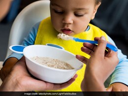 Baby's First Food Guide: 6 महीने के बच्चे को क्या खिलाएं?