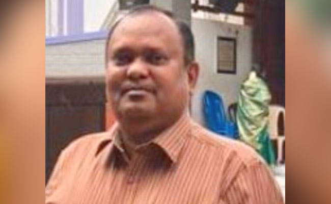 Tamil Nadu Doctor Buries Colleague After Mob Attack Over COVID-19 Fears