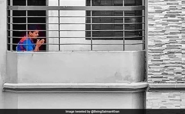 सलमान खान ने दुआ मांगते और हाथ जोड़े नजर आए शख्स की Photo की शेयर, बोले- मिसाल कायम करते...