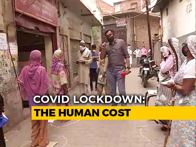 For Only Rs 500, UP Women Queue For 4 Hours