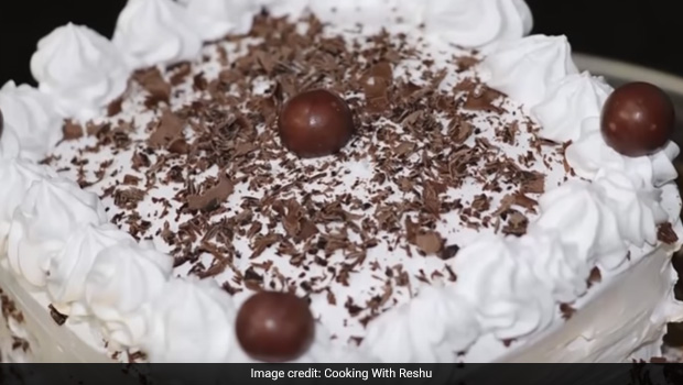 Lockdown Dessert: This 5-Min Instant Bread Cake Recipe Will Let You Whet Your Urge For Baking