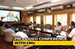 Lockdown Will Stay In Red Zones, Push "<i>Do Gaz Doori</i>", Says PM Lockdown Will Stay In Red Zones, Push "<i>Do Gaz Doori</i>", Says PM