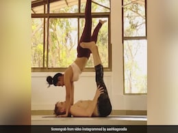 बिग बॉस की एक्स कंटेस्टेंट ने आइसोलेशन में पति संग यूं किया योग, वायरल हुआ Video बिग बॉस की एक्स कंटेस्टेंट ने आइसोलेशन में पति संग यूं किया योग, वायरल हुआ Video