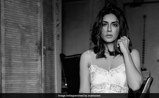 बॉलीवुड एक्ट्रेस में दिखे कोरोना वायरस के लक्षण, मुंबई के अस्तपताल में हुईं एडमिट तो हुआ यह खुलासा