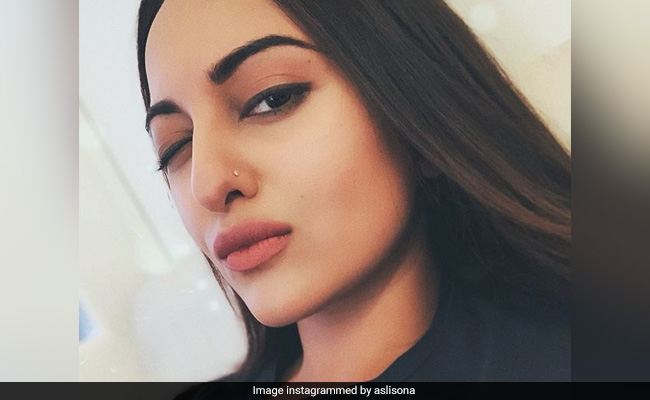 Sonakshi Sinha's "Minute Of Silence" For Trolls Who Think She Didn't Donate To CoVID-19 Relief