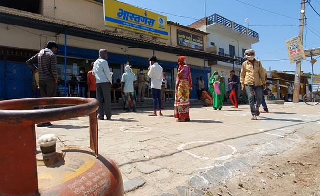 In Free Gas Cylinders For Poor During Coronavirus Lockdown, A Worrying Glitch